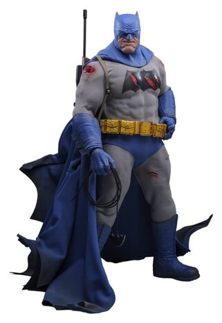 Hot Toys Batman: The Dark Knight Returns Action Figure 1/6 Batman (Battle Damaged Version) 32 cm Hot Toys Batman: The Dark Knight Returns Action Figure 1/6 Batman (Battle Damaged Version) 32 cm