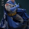 Hot Toys Batman: The Dark Knight Returns Action Figure 1/6 Batman (Battle Damaged Version) 32 cm Hot Toys Batman: The Dark Knight Returns Action Figure 1/6 Batman (Battle Damaged Version) 32 cm
