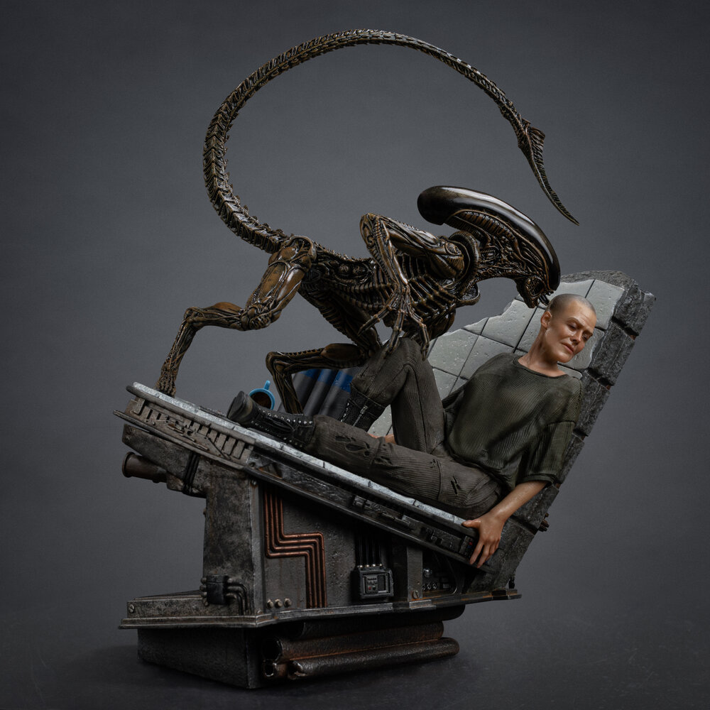 Iron Studios Alien 3 Art Scale Statue 1/10 Ellen Ripley and Dog Alien 23 cm