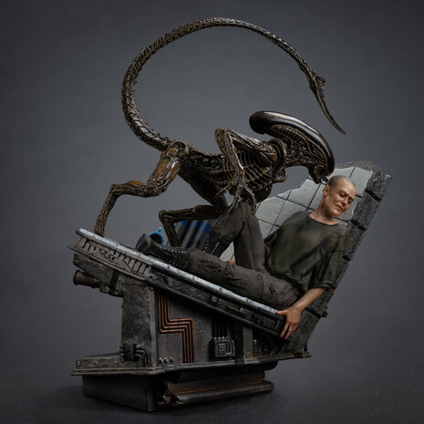 Iron Studios Alien 3 Art Scale Statue 1/10 Ellen Ripley and Dog Alien 23 cm