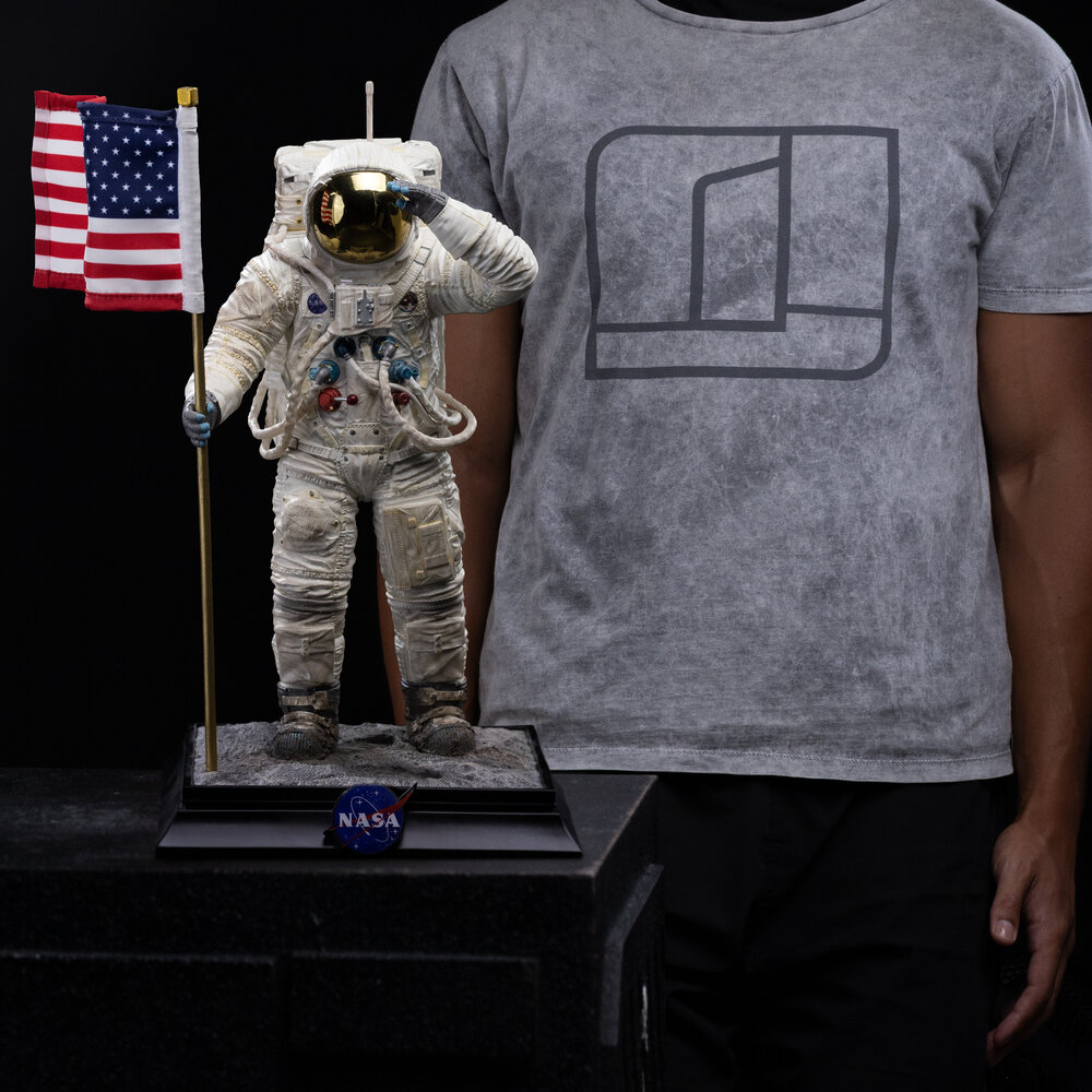 Iron Studios NASA Legacy Replica Statue 1/4 Apollo 11 Astronaut 58 cm