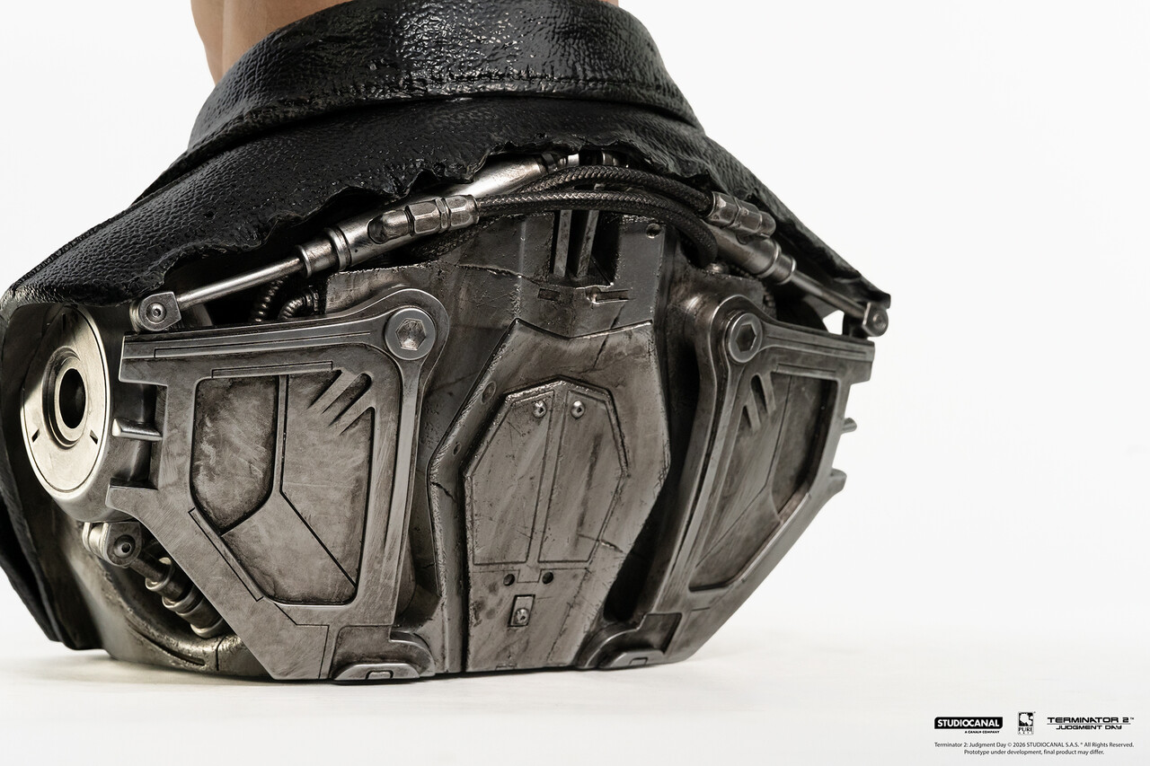 Pure Arts Terminator 2: Judgement Day Bust 1/1 T-800 Model 101 Battle Damaged Art Mask 47 cm