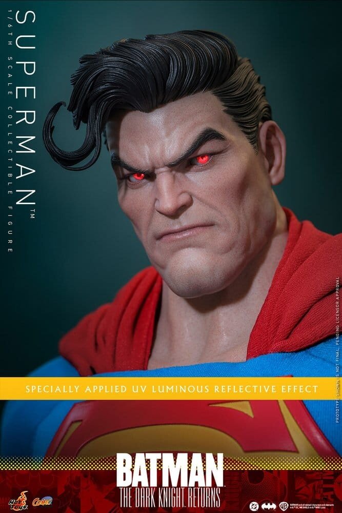 Hot Toys Batman: The Dark Knight Returns Action Figure 1/6 Superman 34 cm