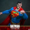 Hot Toys Batman: The Dark Knight Returns Action Figure 1/6 Superman 34 cm