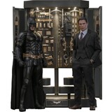 Hot Toys The Dark Knight  Action Figures & Diorama 1/6 Batman Armory with Bruce Wayne (2.0) 30 cm