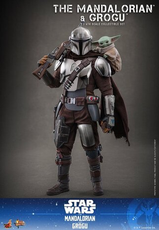 Hot Toys Star Wars: The Mandalorian & Grogu Action Figure 1/6 The Mandalorian and Grogu 31 cm