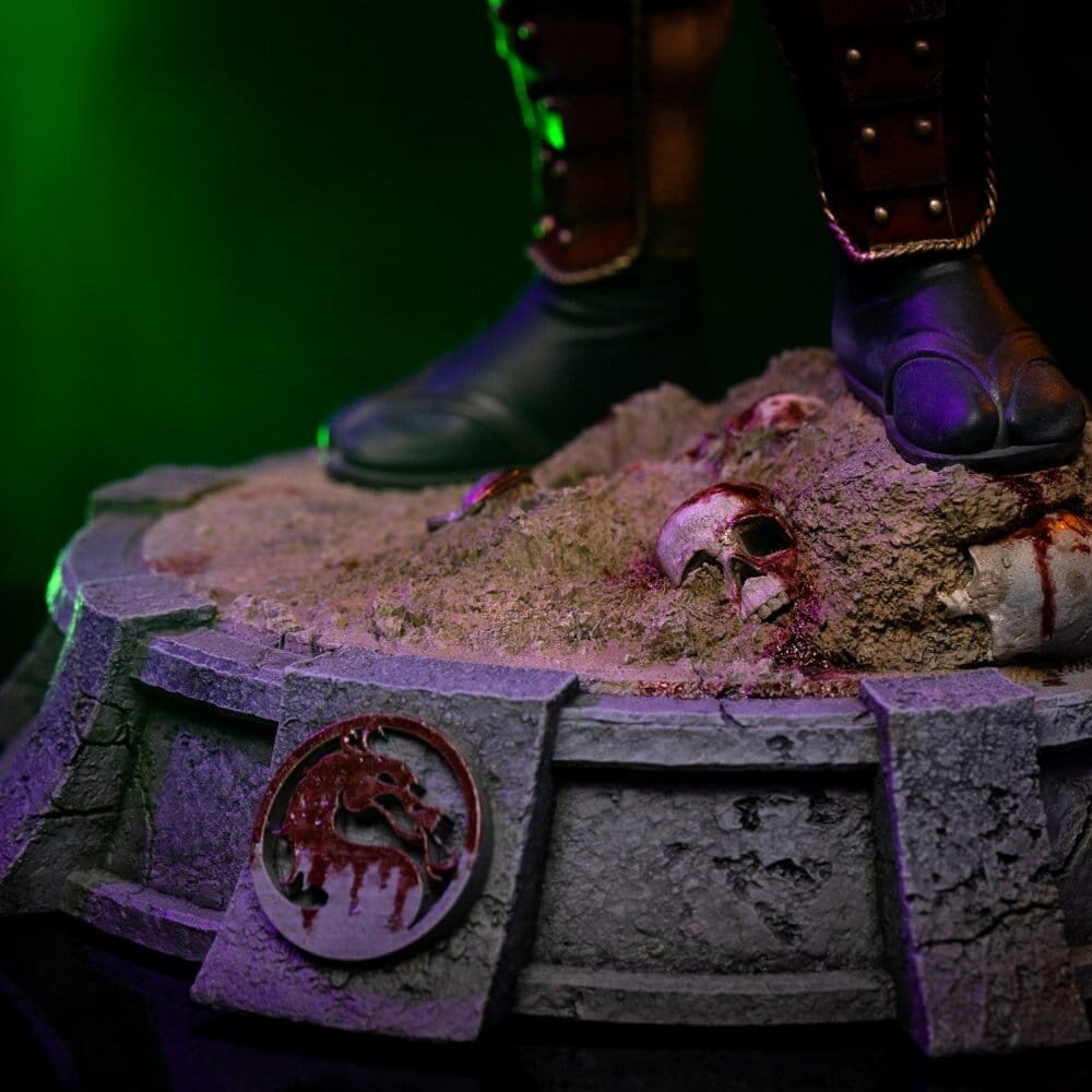 Iron Studios Mortal Kombat Art Scale Statue 1/10 Shao Khan 26 cm