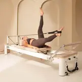 LMX2121 LMX.® Harmony Pilates Reformer white/sand