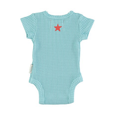 Piupiuchick short sleeve bodysuit | light blue w/ "que calor" print