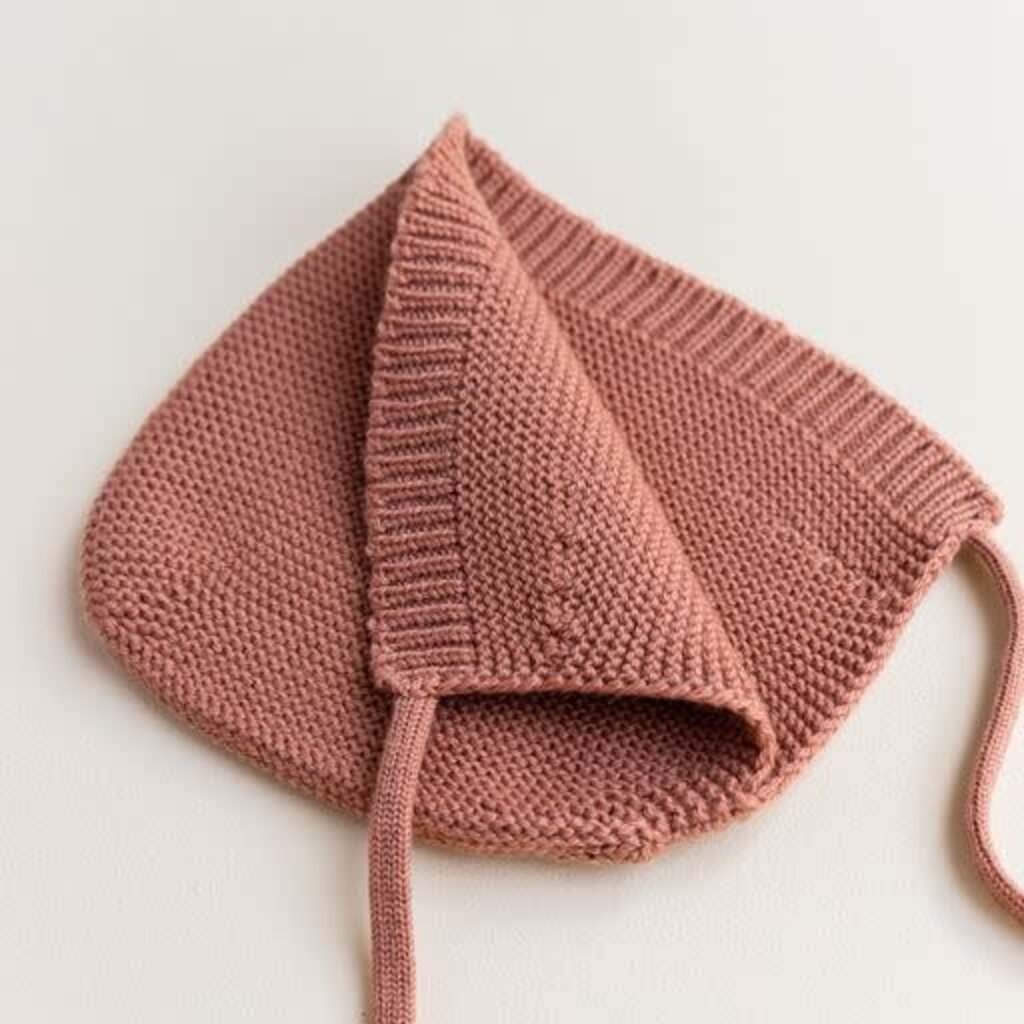 Hvid bonnet Dolly brick