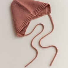 Hvid bonnet Dolly brick