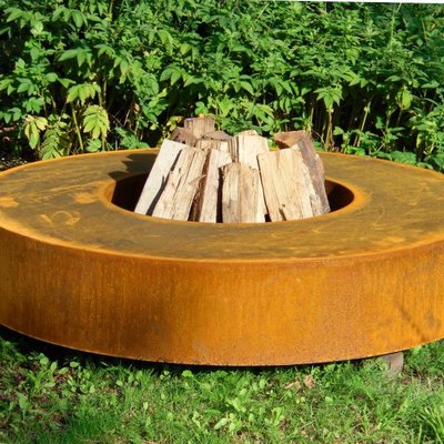 Holzbefeuerte Feuertische