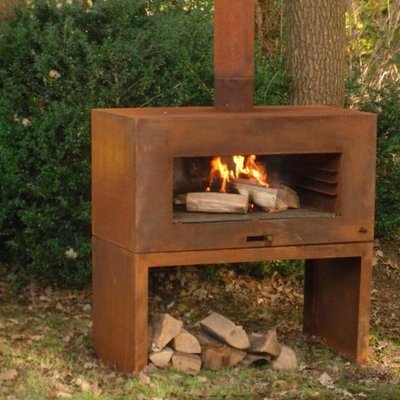 Gartenkamine aus Cortenstahl