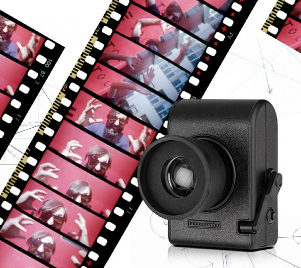 фотоаппарат в руках. потом камера. потом камера. видеозапись с камер видеонаблюдения. скриншот с камеры видеонаблюдения.