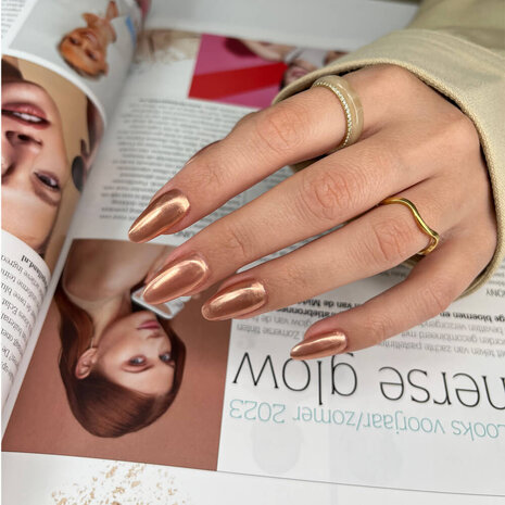 Florence Nails Florence Nails Chrome Liquid Tan Glow 5 ml TPO/HEMA vrij Florence Nails Florence Nails Chrome Liquid Tan Glow 5 ml TPO/HEMA vrij