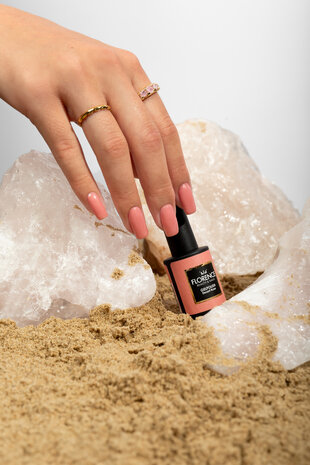 Florence Nails Florence Nails Gelpolish Desert Rose 100.124.325-S Florence Nails Florence Nails Gelpolish Desert Rose 100.124.325-S