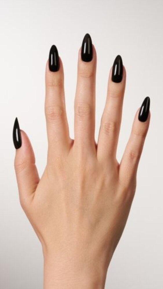 CND CND Shellac VIVID Black Tuxedo 7,3 ml CND CND Shellac VIVID Black Tuxedo 7,3 ml