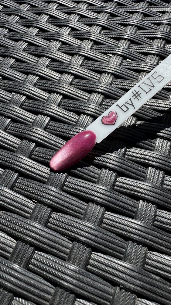 LoveNess LoveNess La Petite Cat Eye  Gel Polish Velvet Wine LP125 7 ml