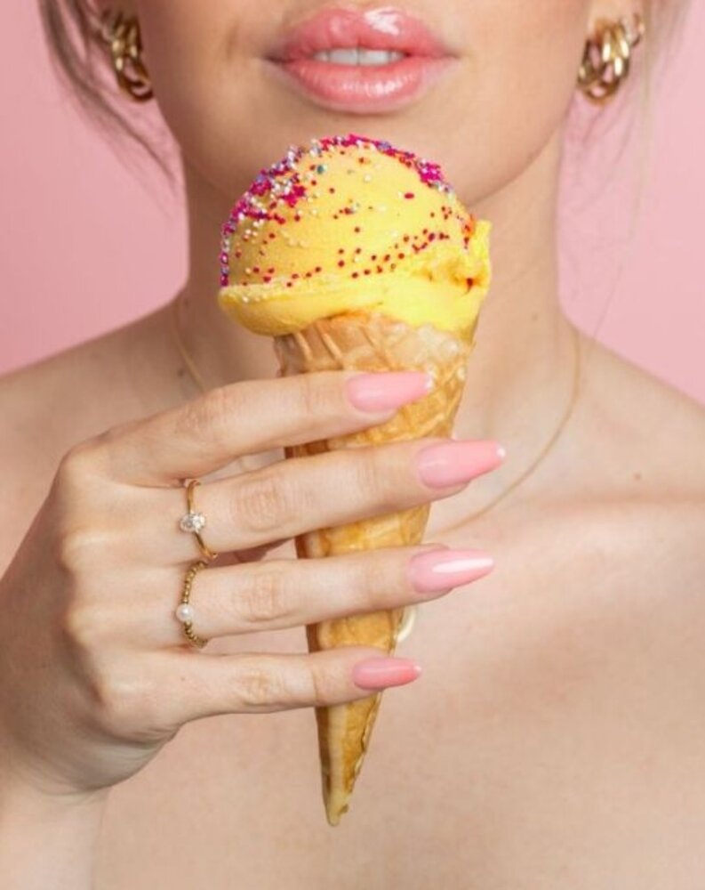 Florence Nails Florence Nails Gelpolish Melon Fizz 10 ml 100.124.363-S TPO/HEMA vrij Florence Nails Florence Nails Gelpolish Melon Fizz 10 ml 100.124.363-S TPO/HEMA vrij