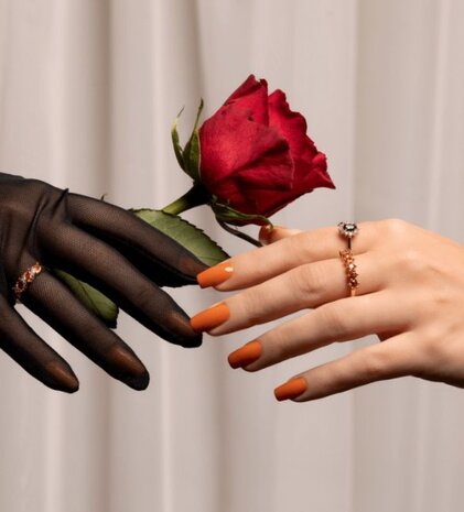 Florence Nails Florence Nails Gelpolish Whisky Orange 100.124.302-S TPO/HEMA vrij Florence Nails Florence Nails Gelpolish Whisky Orange 100.124.302-S TPO/HEMA vrij