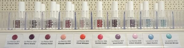 LoveNess LoveNess La Petite Gel Polish Crimson Allure LP001 7 ml LoveNess LoveNess La Petite Gel Polish Crimson Allure LP001 7 ml