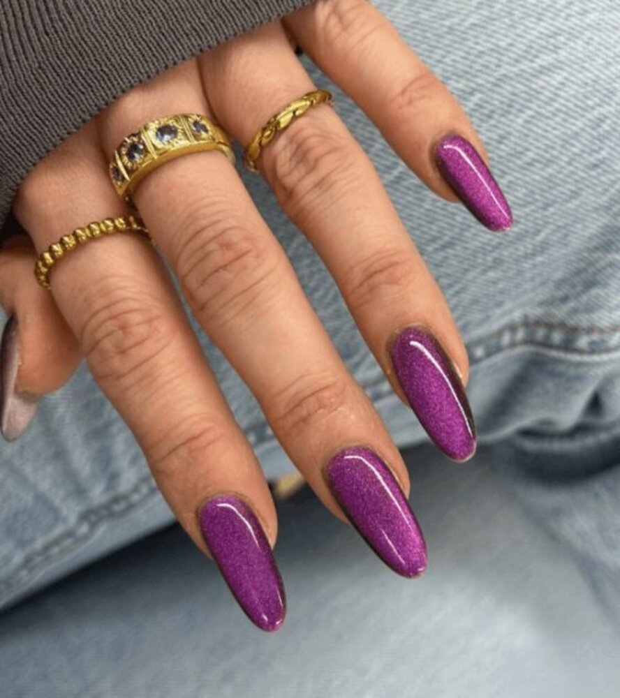 Florence Nails Florence Nails Gelpolish Cat-Eye Purple 100.123.32 - TPO/HEMA vrij Florence Nails Florence Nails Gelpolish Cat-Eye Purple 100.123.32 - TPO/HEMA vrij