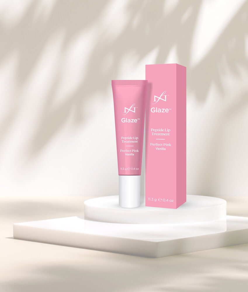 Famous Names Glaze Peptide Lip Treatment - Perfect Pink Vanilla 11,3 g