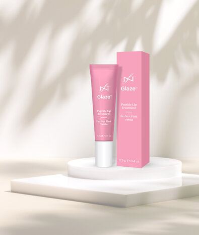 Famous Names Glaze Peptide Lip Treatment - Perfect Pink Vanilla 11,3 g