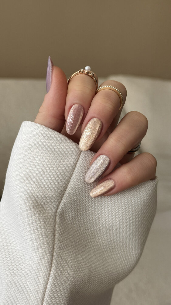 Florence Nails Florence Nails Gelpolish Cat-Eye Dew Silver 100.123.99-S - TPO/HEMA vrij