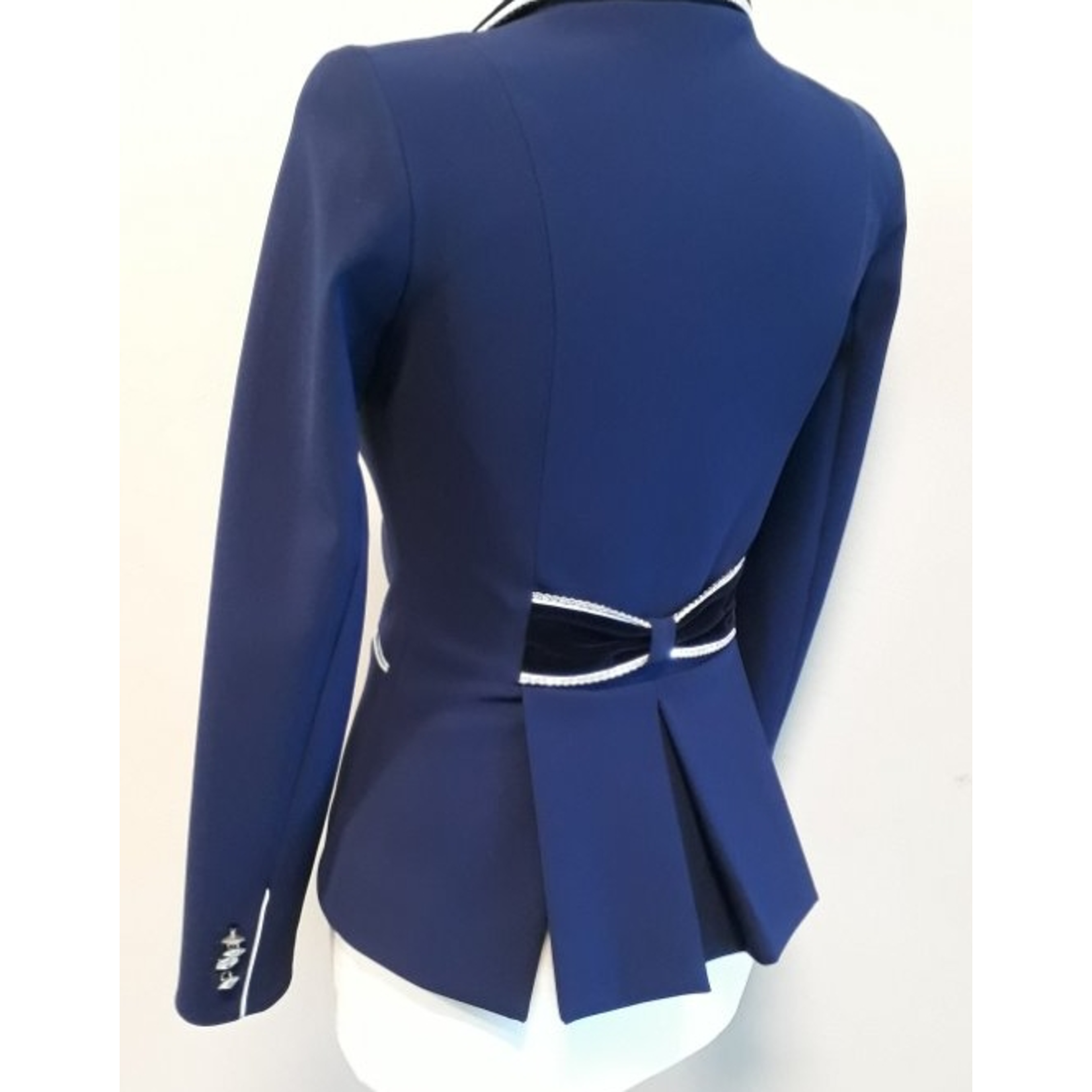 Lamantia Couture Nederland DEMO Wedstrijdjas sportief licht blauw-wit (maat 34)