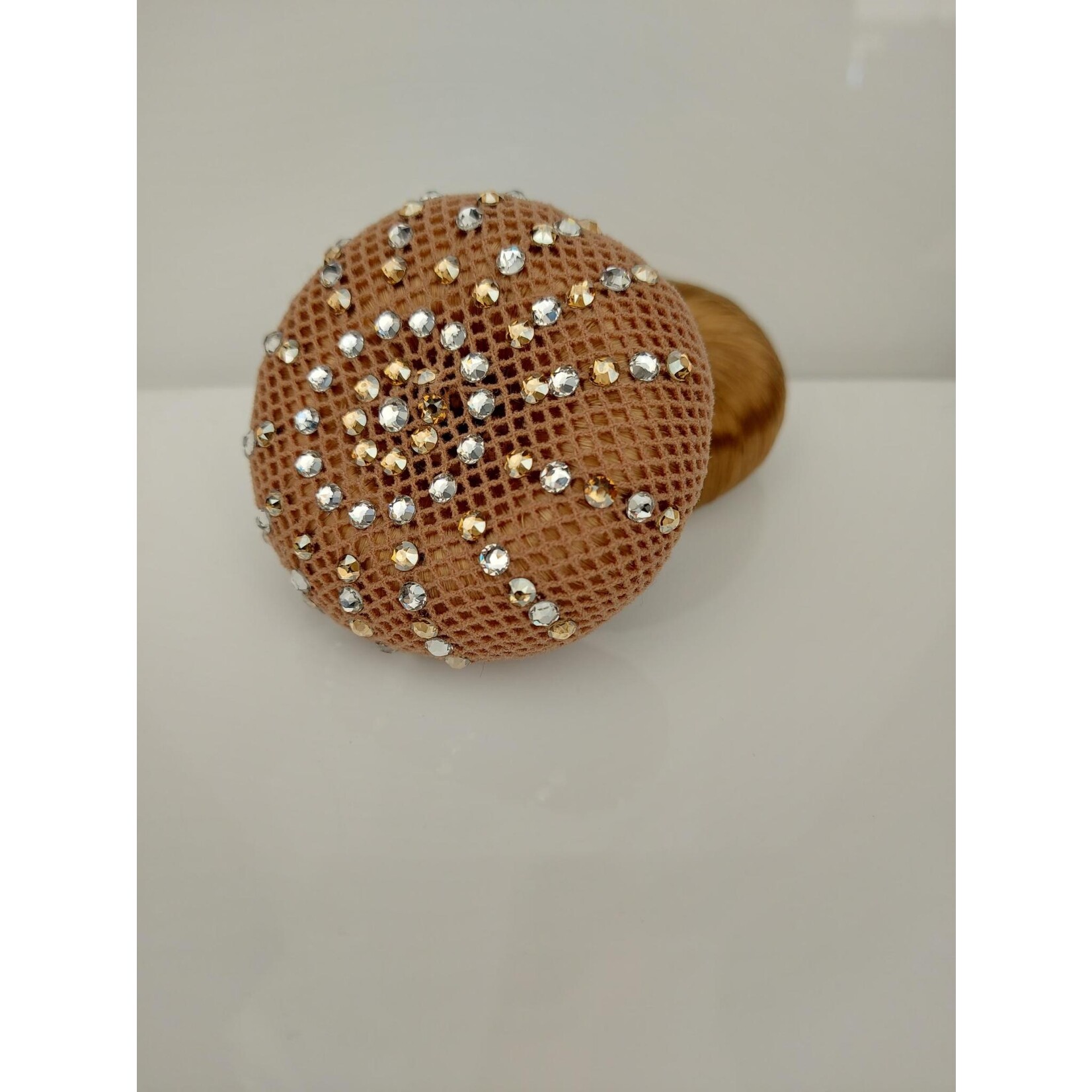 Frontriemenshop Swarovski hairnet dark blond golden shadow/01