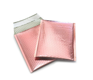 Specipack Roze luchtkussen enveloppen metallic glanzend D 180 x 250 mm A5+ - Doos met 100 stuks