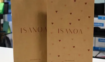 Des pochettes d’expédition personnalisées en un temps record pour ISANOA intimates
