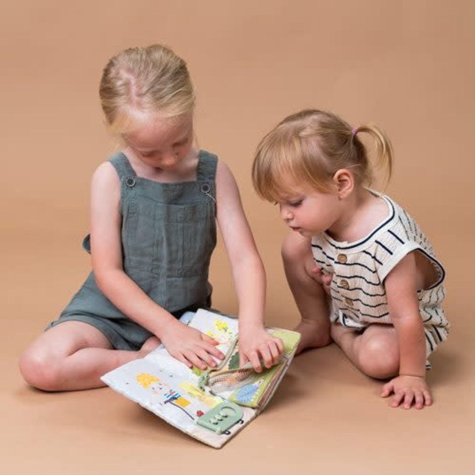 Taf Toys Taf Toys - quiet busy book