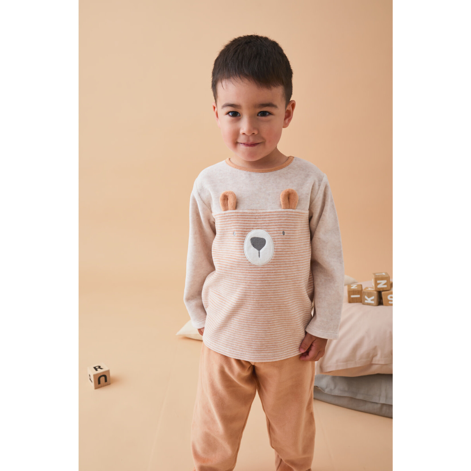 Noukie's Noukie's - Corduroy fluwelen gemêleerd beige pyjama, beer