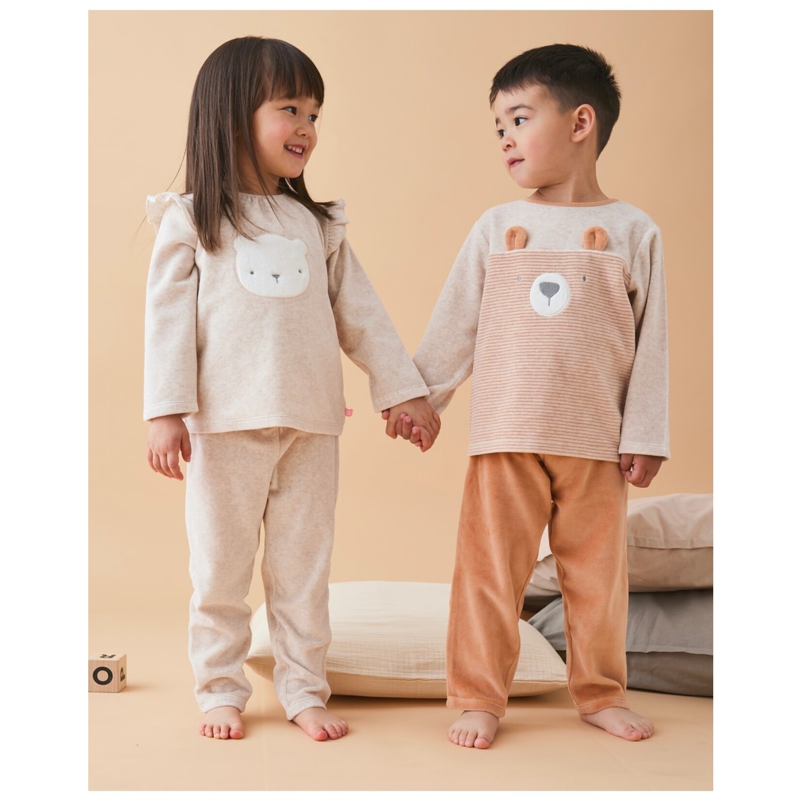 Noukie's Noukie's - Corduroy fluwelen gemêleerd beige pyjama, beer