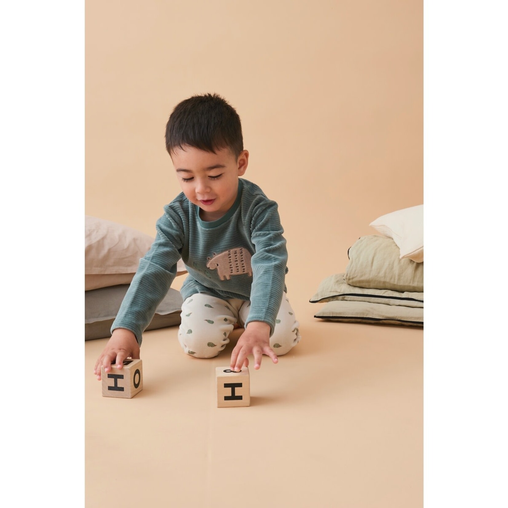 Noukie's Noukie's - Corduroy fluwelen pyjama, beer 4Y