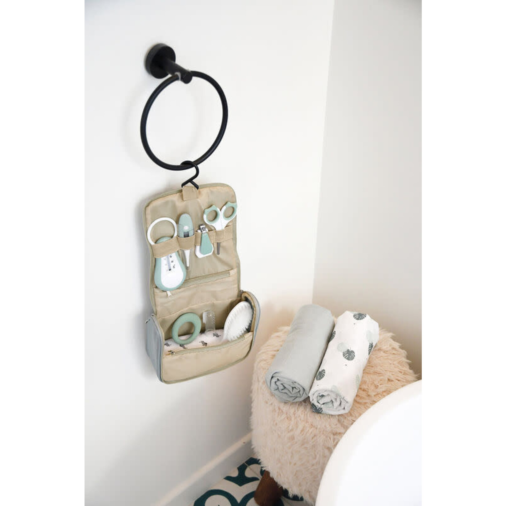 Beaba Beaba - Toiletzak met 9 accessoires groen