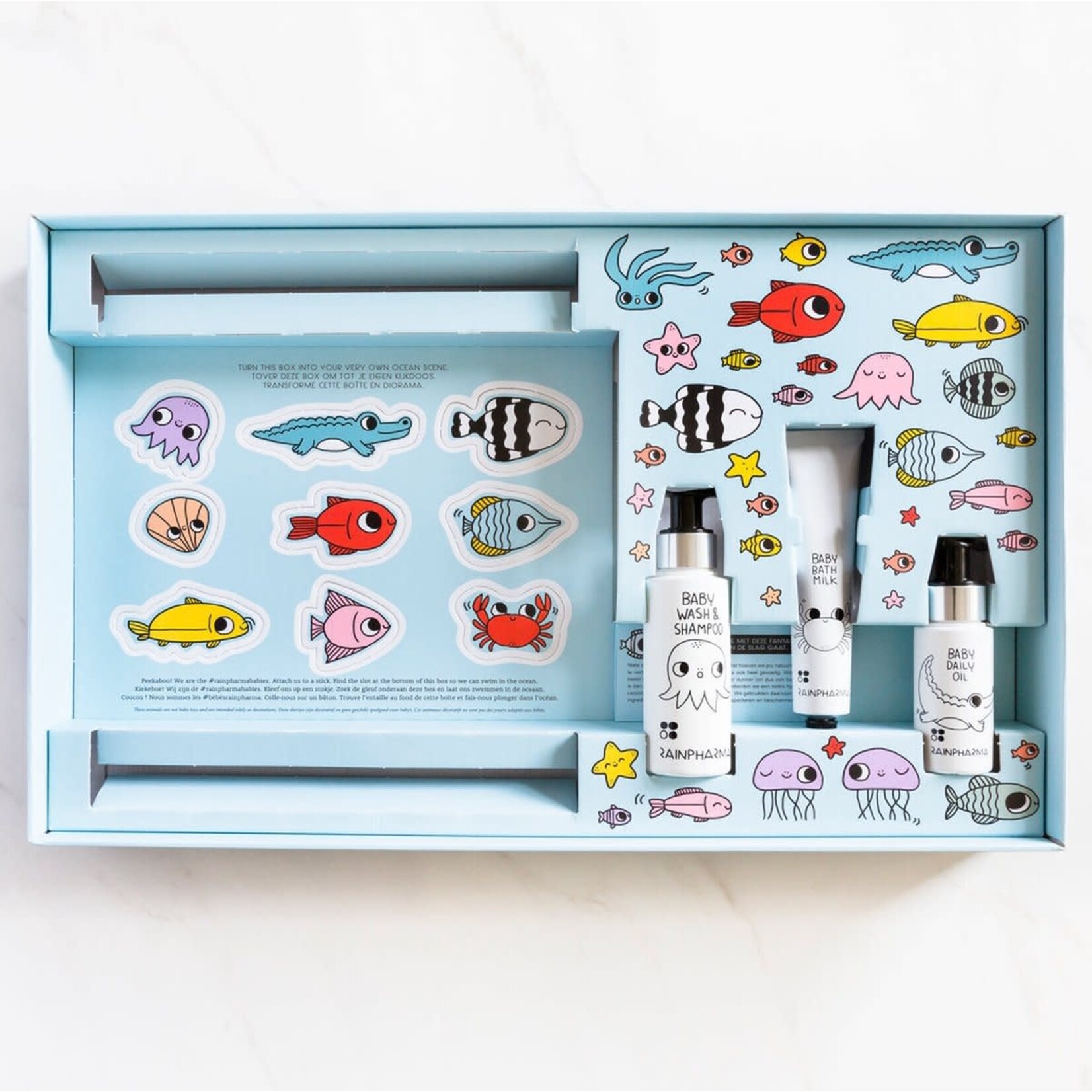 RainPharma RainPharma x Hey Baby Box - Baby kalender - Baby Wash & Shampoo - Badmelk - Baby olie