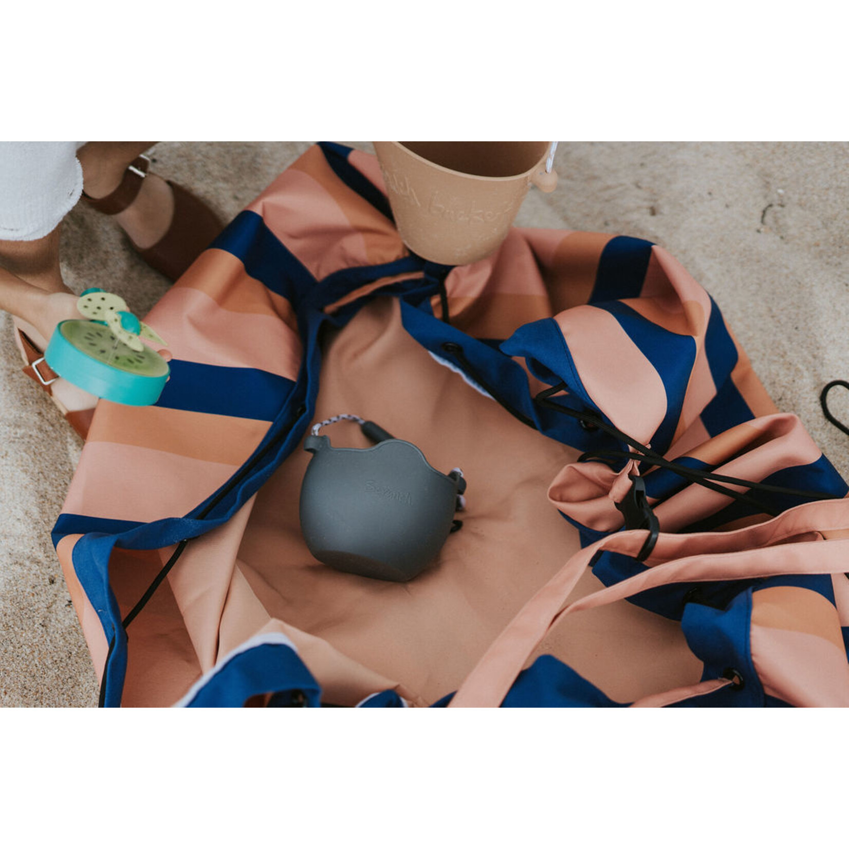 Play & Go Play & Go - Speeltapijt/Opbergzak Outdoor - Mokka Stripes