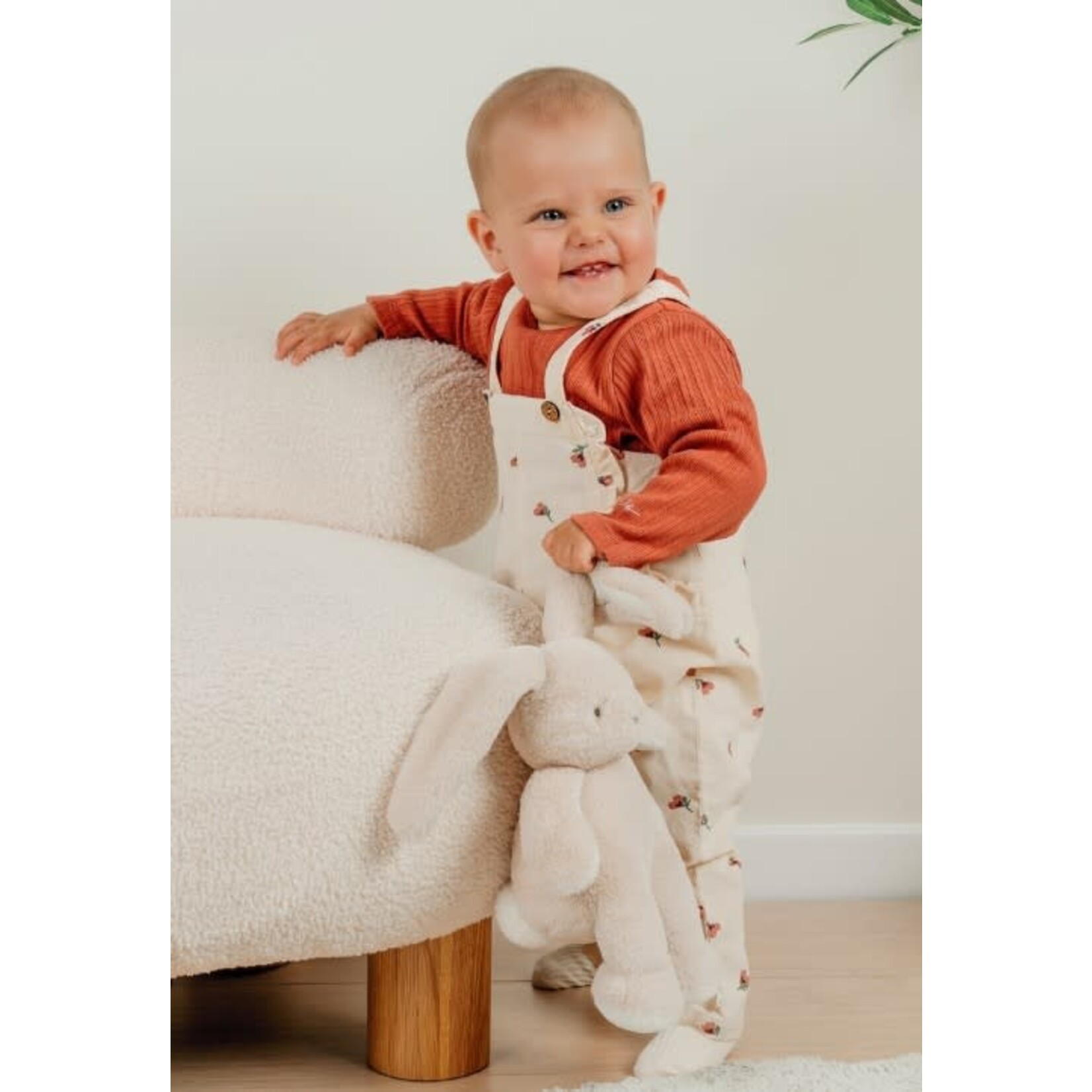 Noukie's Noukie's - Salopette en t-shirt set in jersey met bloemetjesmotief