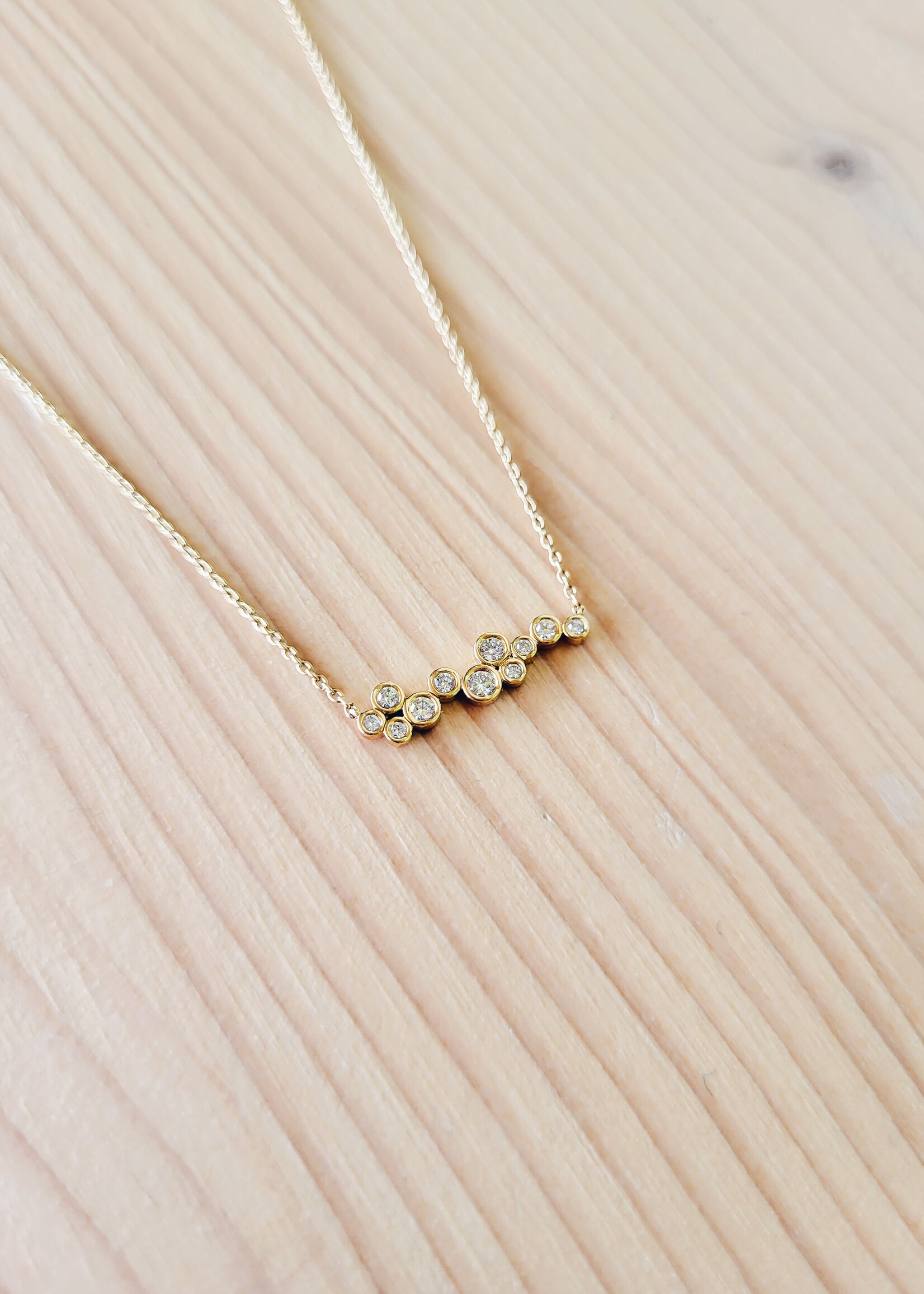 Ketting met cluster van diamanten.