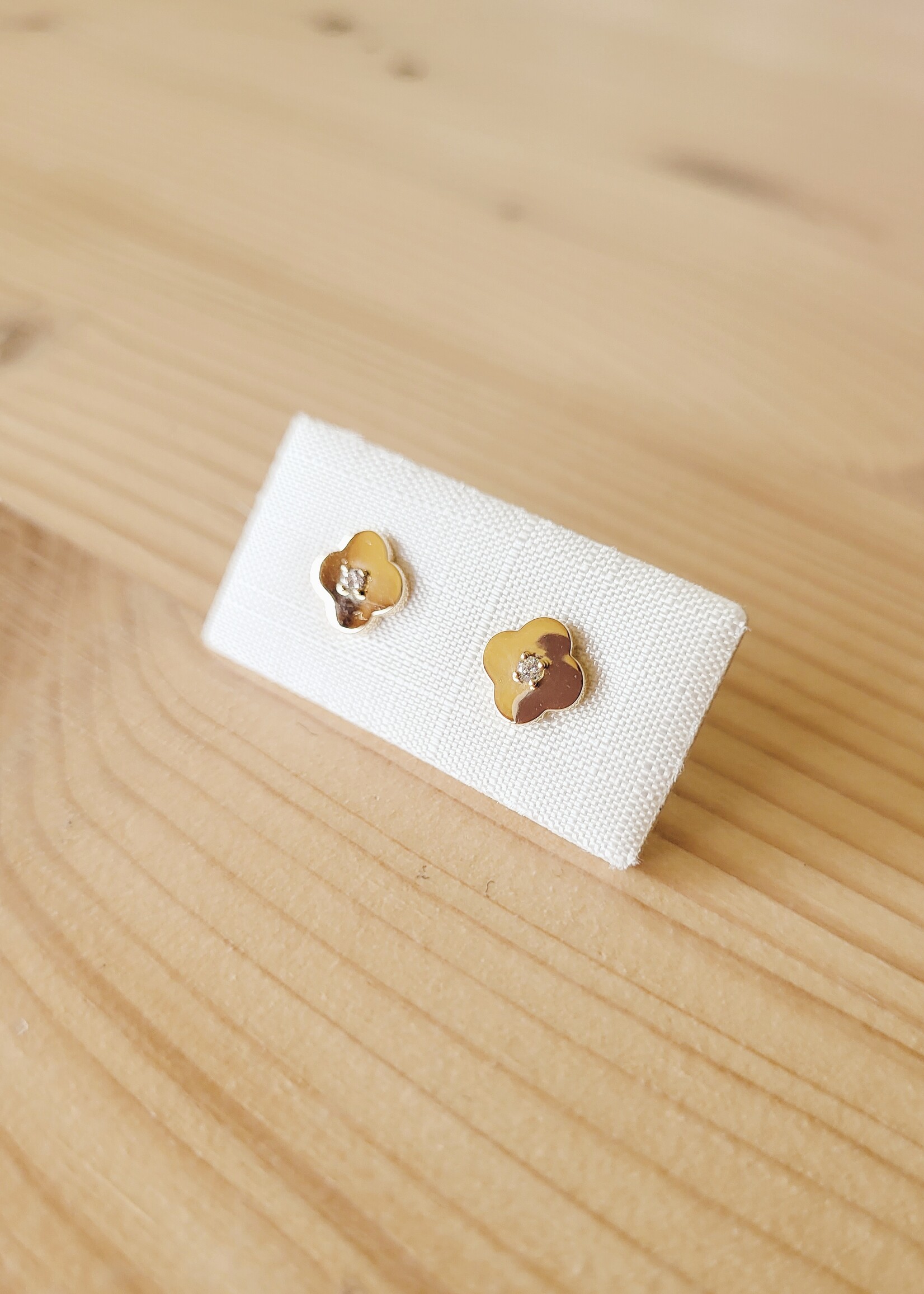Studs met diamanten