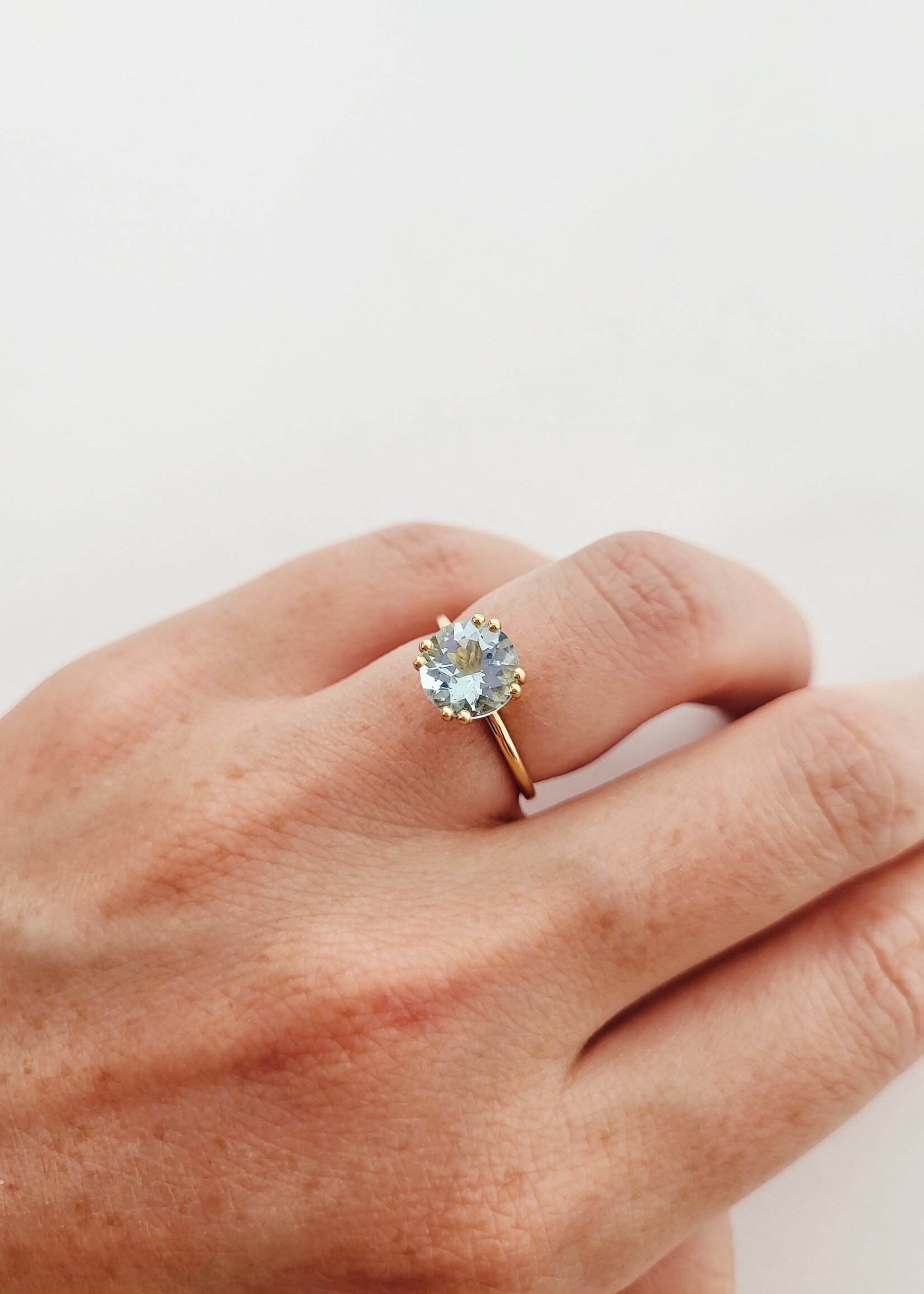 Solitaire ring met aquamarijn