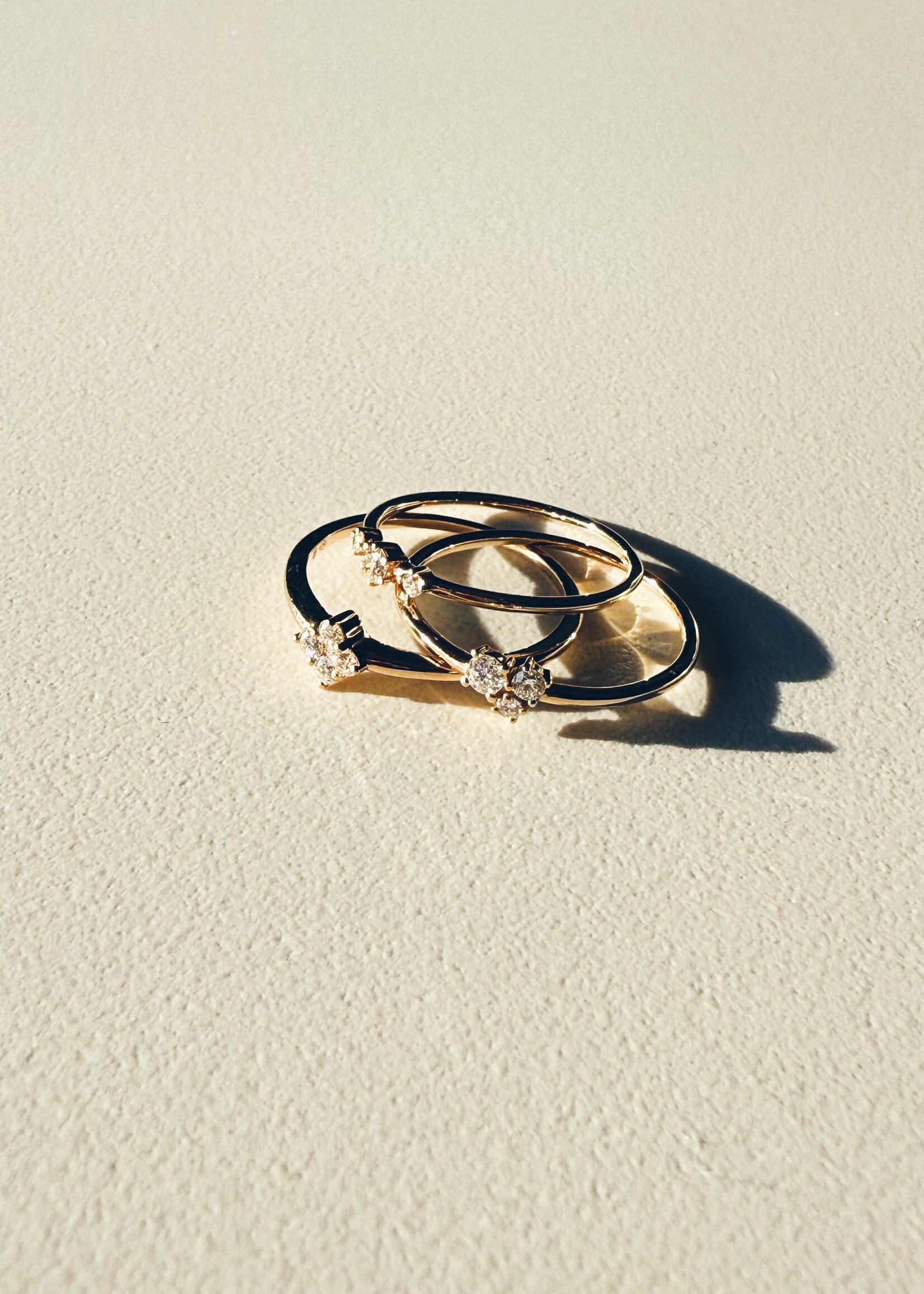 Trilogie ring met 3 diamanten