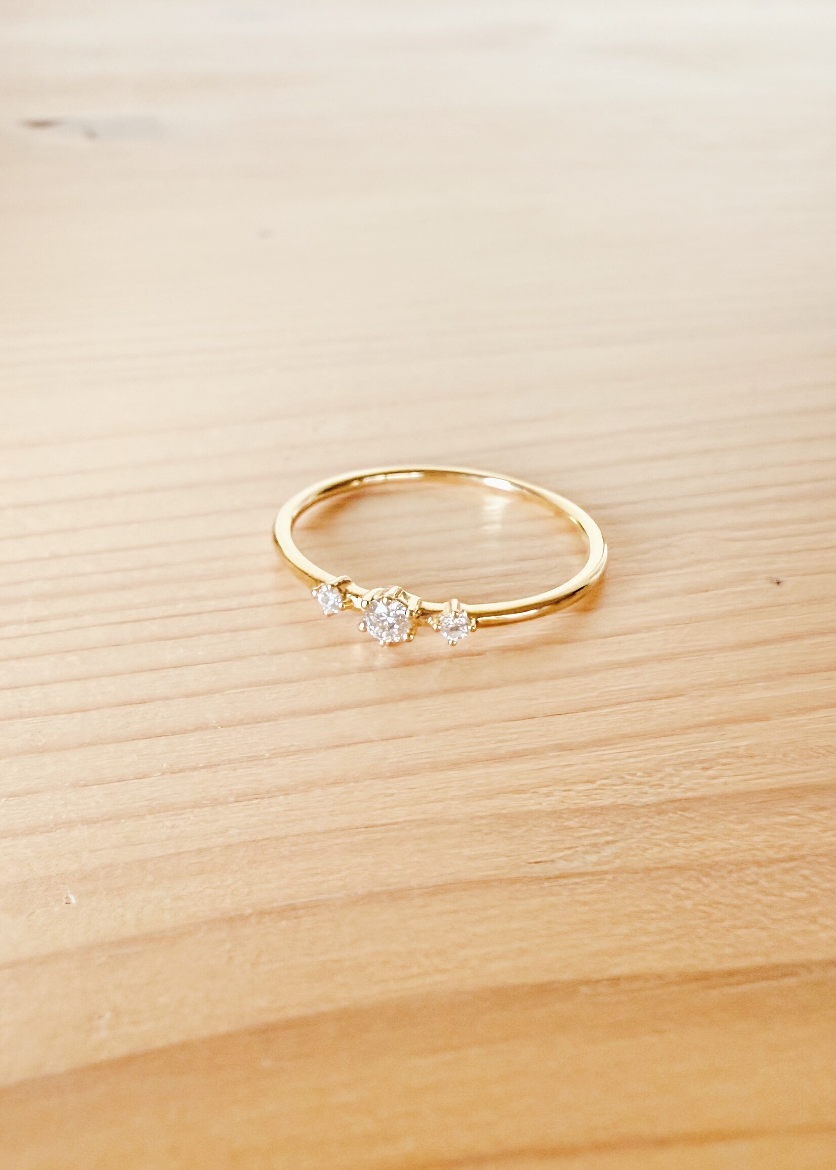 Trilogie ring met 3 diamanten