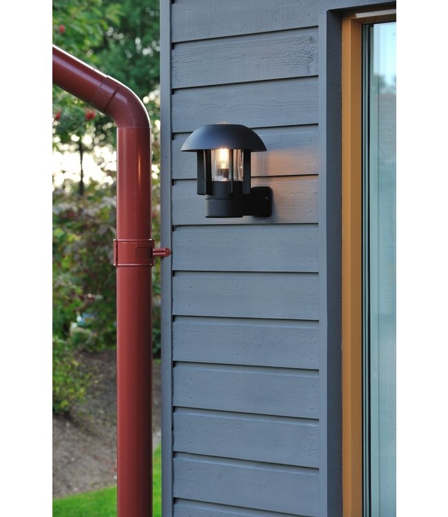 Zwarte moderne buitenlamp IP 44