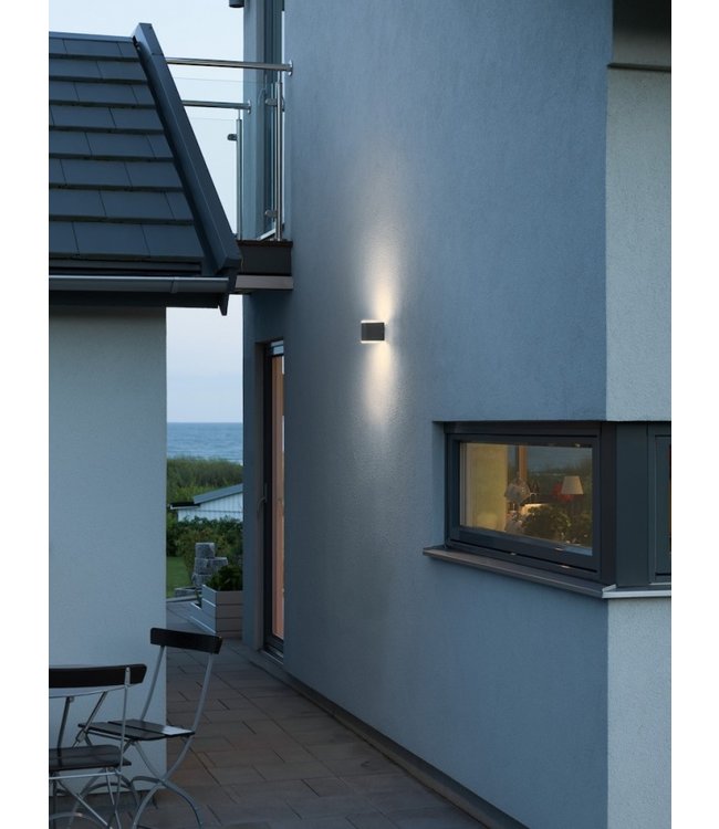 moderne vierkante wandlamp antraciet kleur