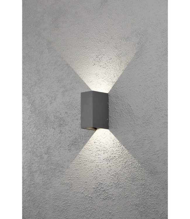 Wandlamp recht hoekig antraciet up en down met led voor buiten.