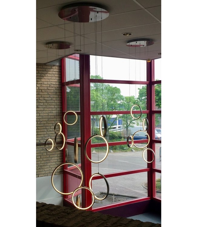 Vide lamp led 8 ringen zwart maximale hoogte 330cm